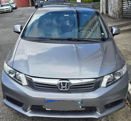 HONDA CIVIC 1.8 LXS 16V FLEX 4P AUTOMÁTICO HONDA CIVIC 1.8 LXS 16V FLEX 4P AUTOMÁTICO